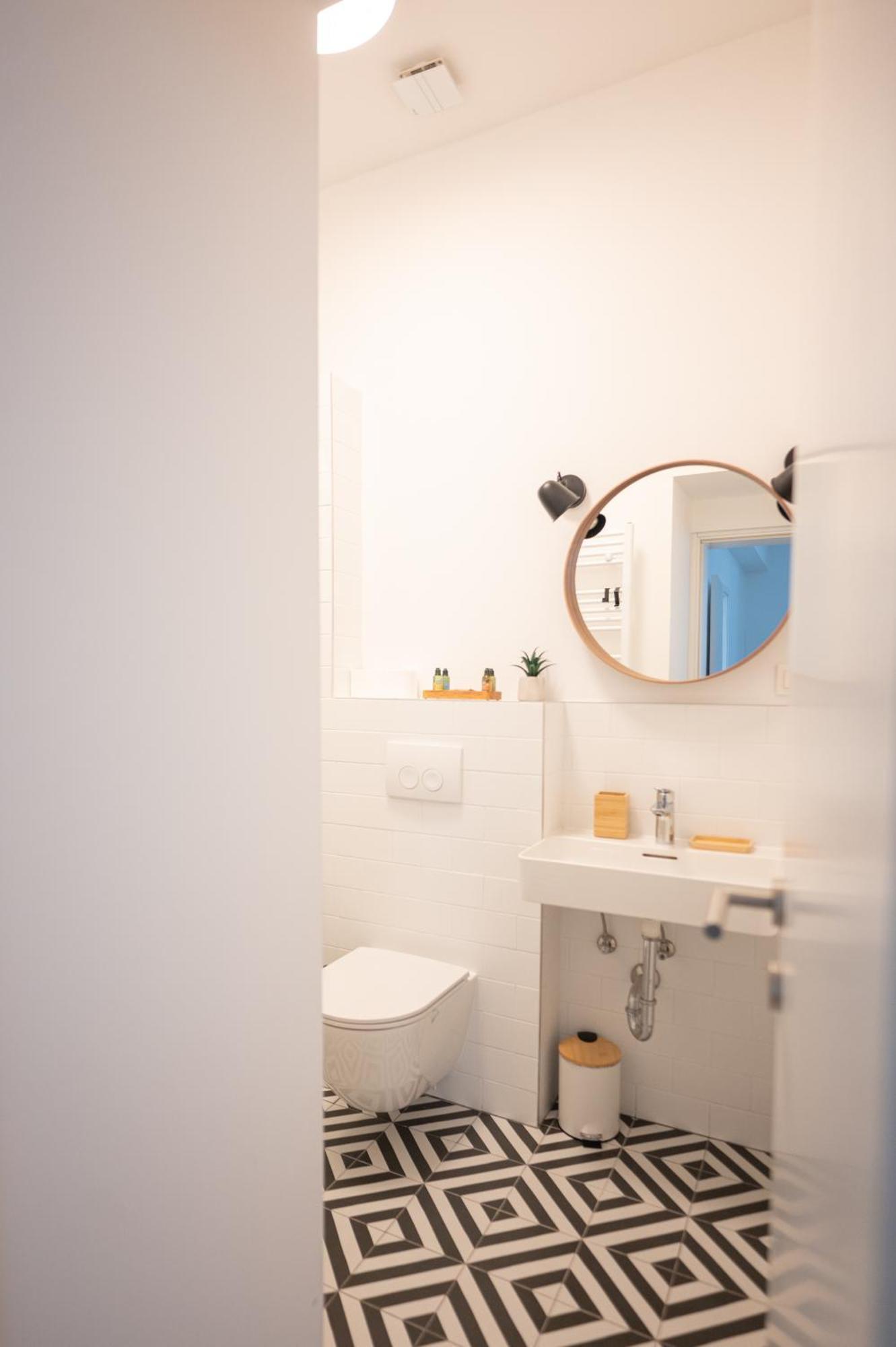 Wally Apartments By Flat White - With Elevator Загреб Екстериор снимка