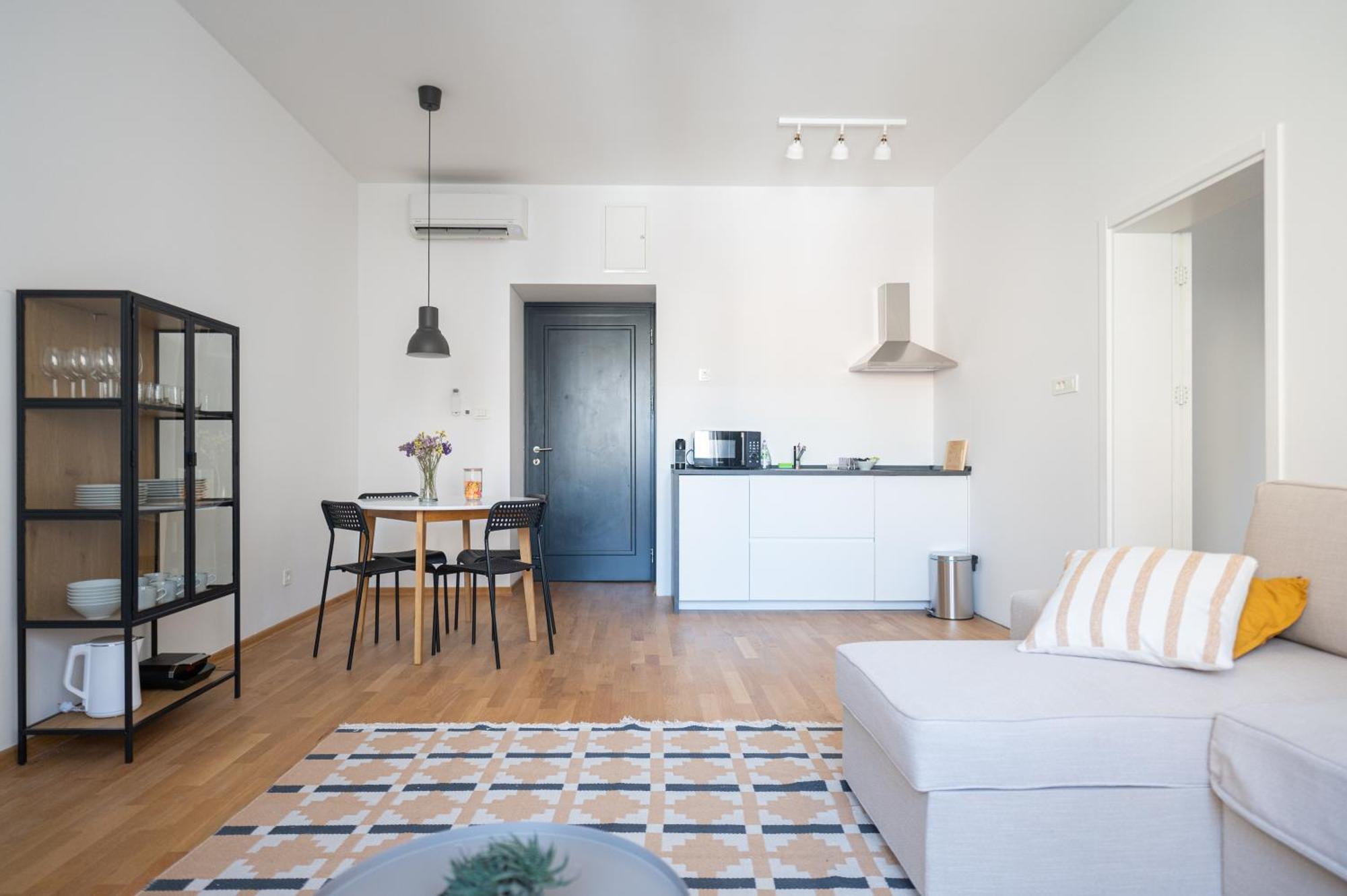 Wally Apartments By Flat White - With Elevator Загреб Екстериор снимка