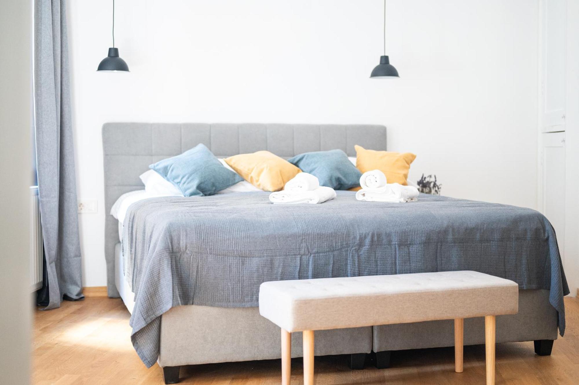 Wally Apartments By Flat White - With Elevator Загреб Екстериор снимка
