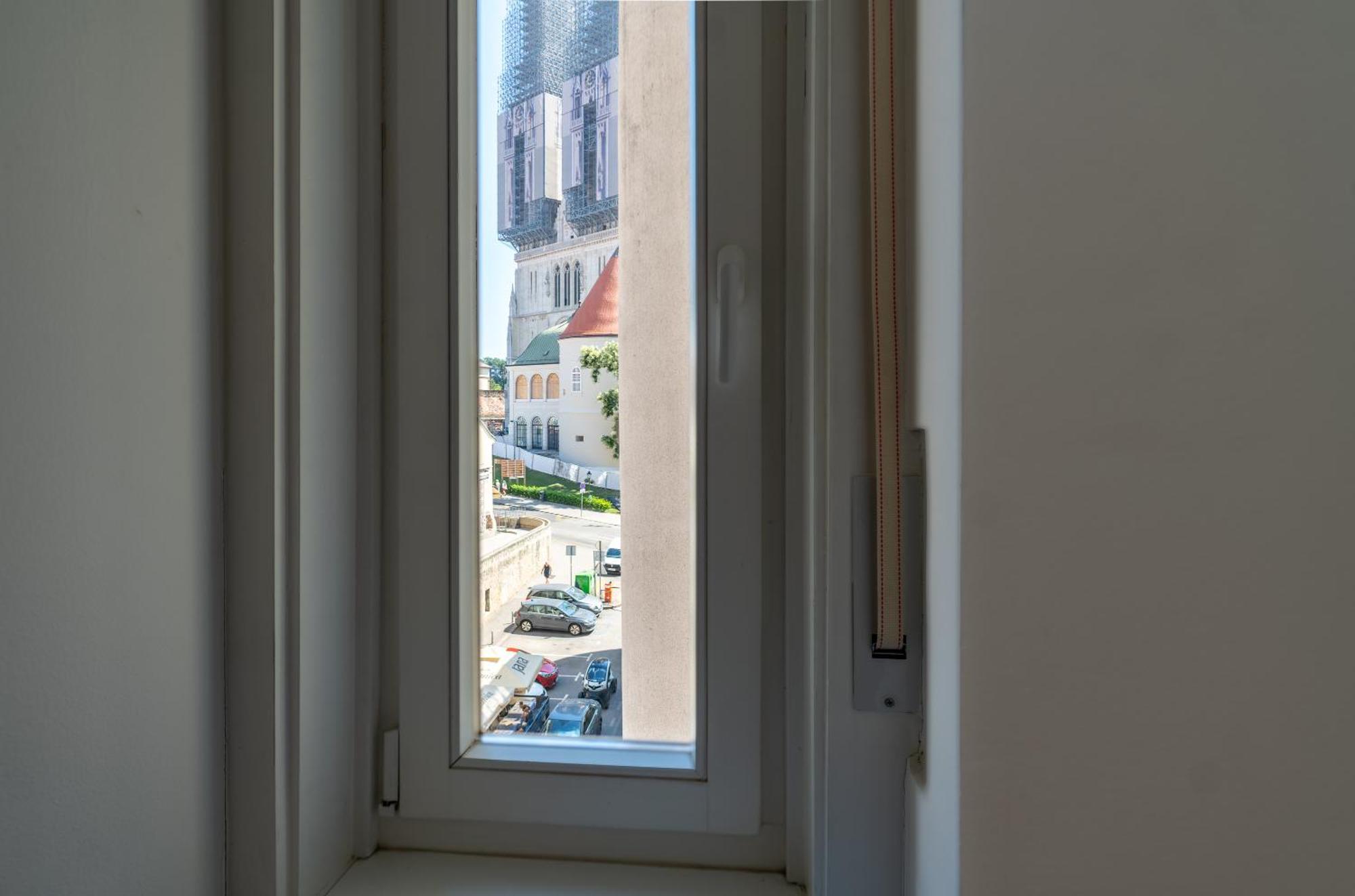 Wally Apartments By Flat White - With Elevator Загреб Екстериор снимка